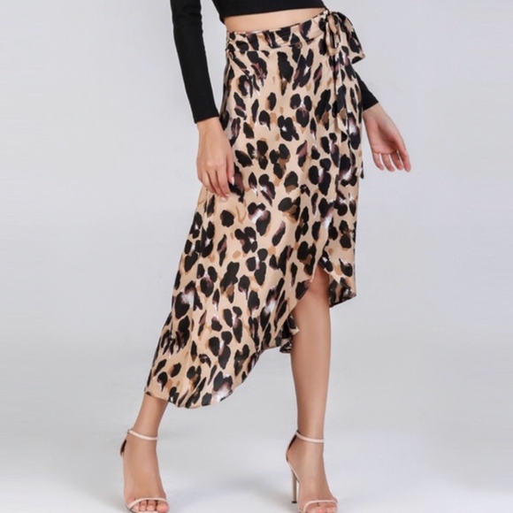 Doseofglam Dresses & Skirts - 🆕 Animal Print Leopard Skirt